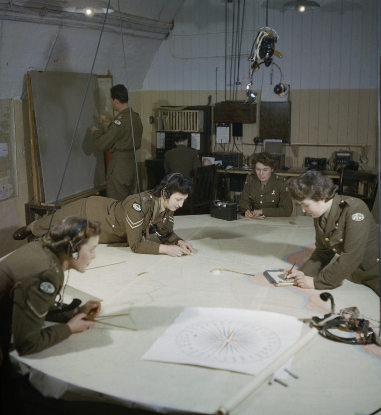 Pomocnicza Służby Terytorialnej przy pracy w 428 Baterii, Dowództwo Artylerii Obrony Wybrzeża, Dover, grudzień 1942