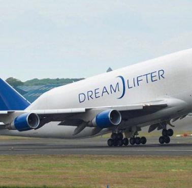 Boeing 747-400LCF Dreamlifter