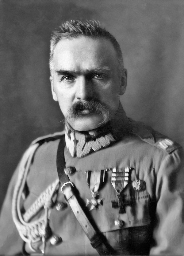 16 listopada 1918 r. Józef Piłsudski wysłał do przywódców państw depeszę notyfikującą powstanie niepodległego Państwa Polskiego