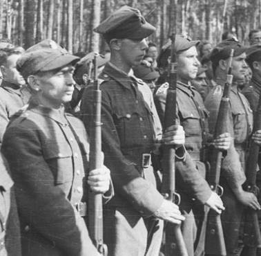 20/21.05.1945 Podziemie rozbiło obóz NKWD w Rembertowie-uwolniło 500 więźniów dowodził por.Edward Wasilewski