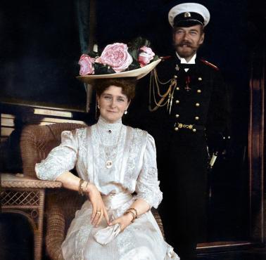 Car Mikołaj II oraz caryca Aleksandra Fiodorowna na pokładzie carskiego jachtu "Standard", czerwiec 1908