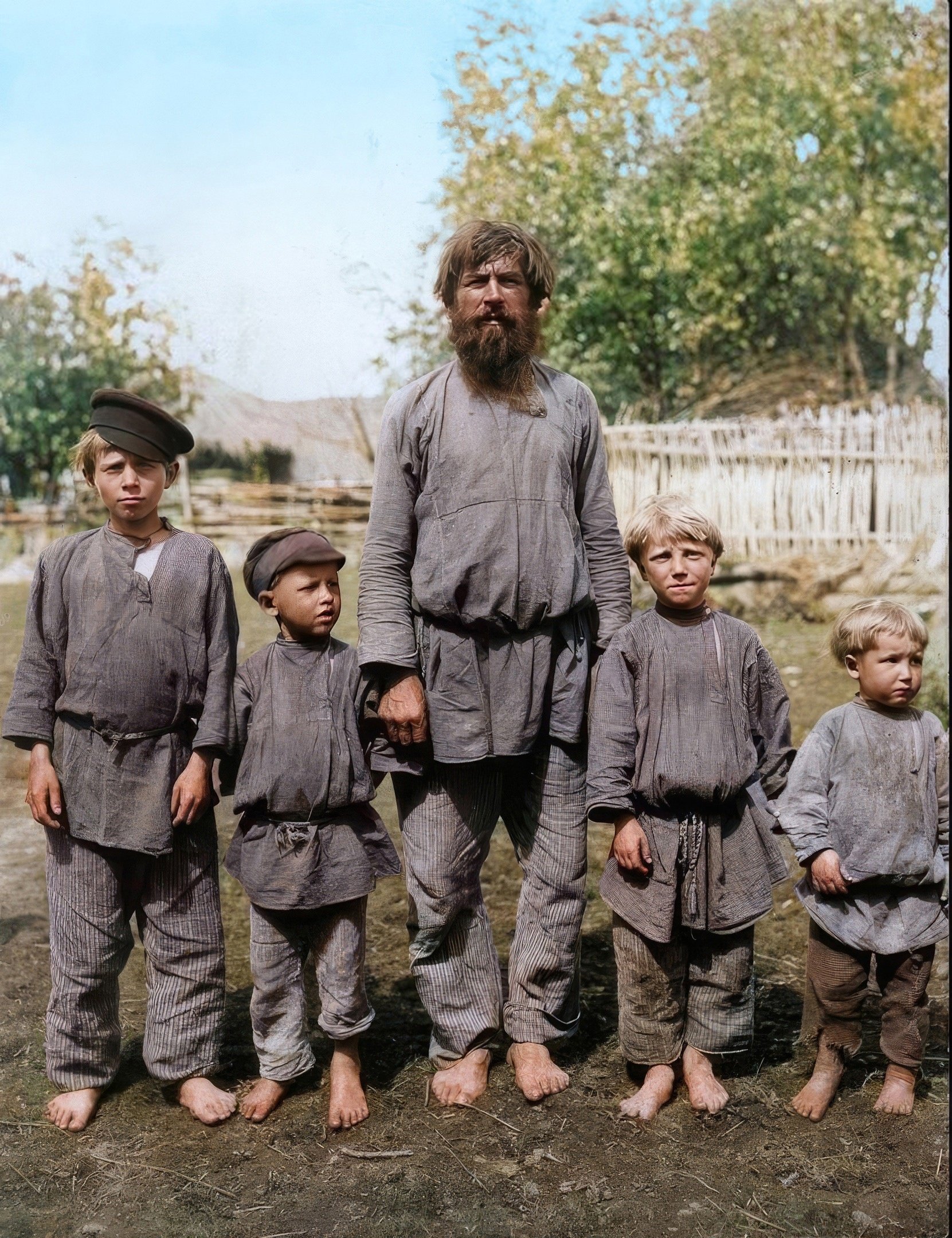 Rosyjski chłop z synami z guberni riazańskiej, Imperium Rosyjskie, 1910