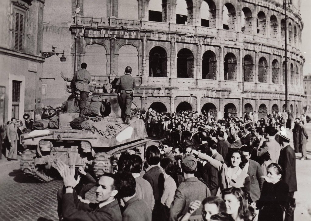 Amerykański generał M.W.Clark, który: najpierw zbombardował BEZCENNY Klasztor na Monte Cassino  ...