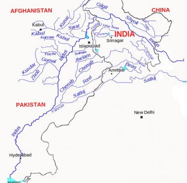 Dorzecze Indusu z naniesionymi granicami Indii i Pakistanu (źródła pitnej wody)