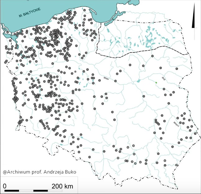 Mapa osad warownych w Polsce od VIII do X wieku.
