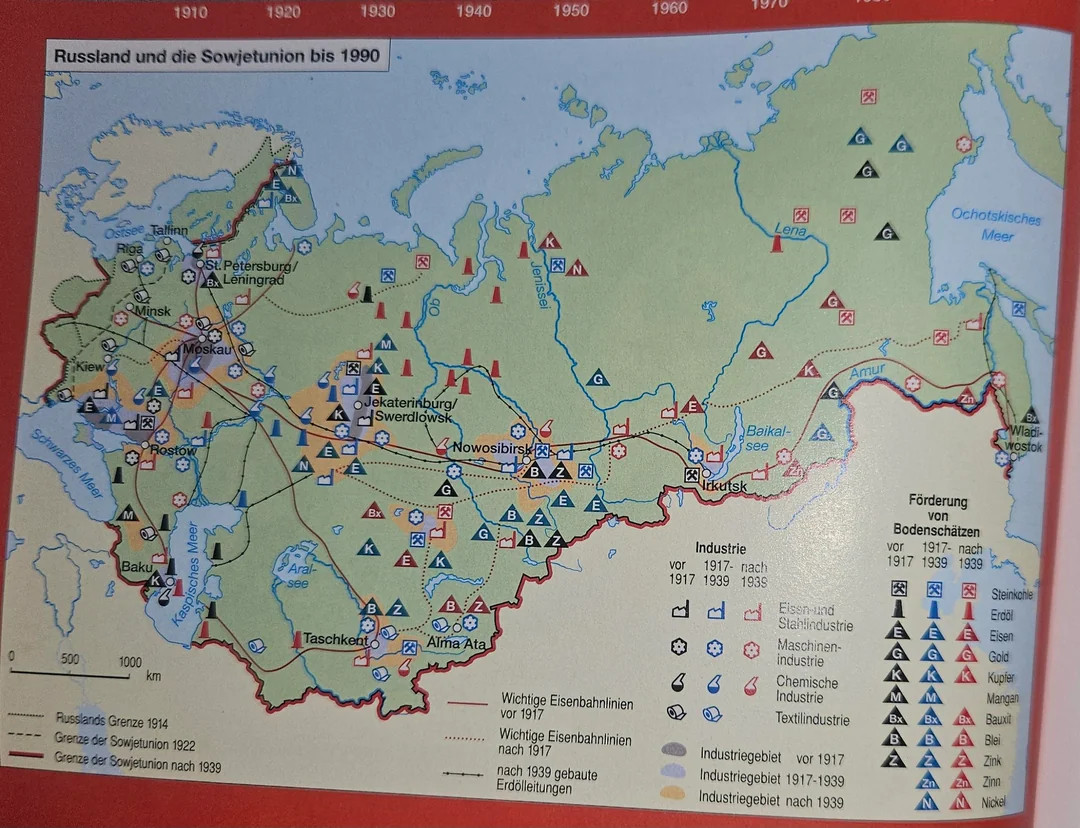 Zasoby przemysłowe i surowcowe ZSRR z 1990 roku