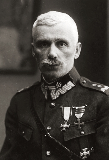 Gen. Bolesław Roja, bohater wojny 1920 roku, poseł, został bestialsko zamordowany przez Niemców ..