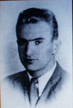 7 V 1943 Niemcy -mordują w ruinach Getta Warszawskiego Śp.Por.Alfreda Kojera ps.Myszurski