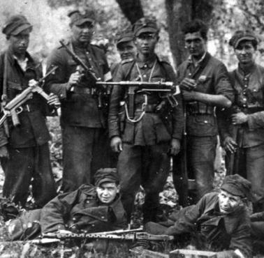 22 IV 1943r. Komendant Okręgu Wołyńskiego AK Śp.Płk Kazimierz Bąbiński "Luboń" wydał rozkaz o ...