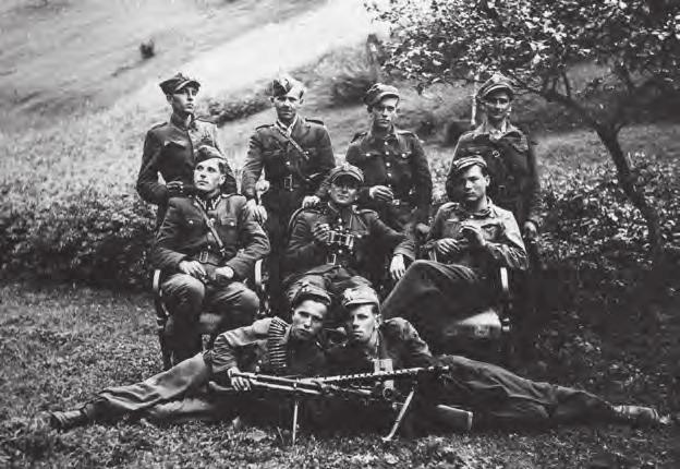 18 IV 1945r. Polscy Powstańcy ze Zgrupowania Błyskawica Króla Podhala Śp.Mjr Józefa Kurasia Ognia rozbijają PUBP ...