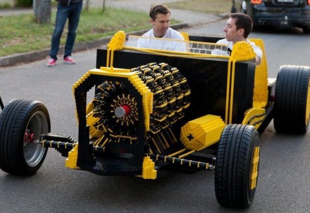Samochód z klocków Lego, który jeździ !