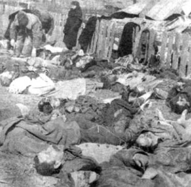 25/26/27 III 1943 Ukraińcy mordują w Medwedówce, Lipnikach i Klinie kilkuset Polaków. Część Polaków spłonęła żywcem,złapane  ...