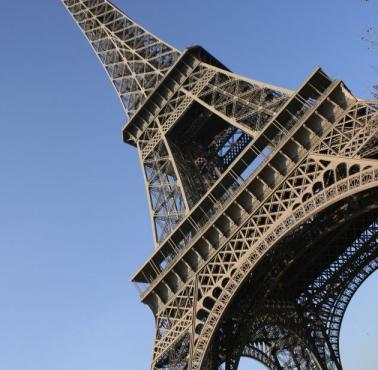 Czy wiesz, że wieże Eiffela przed rozbiórką uratowało wojsko?