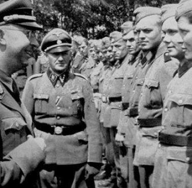 Himmler i szwedzcy ochotnicy