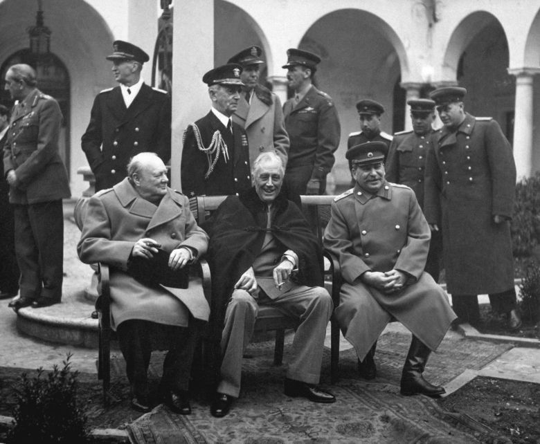 Spotkanie Winston Churchilla, Franklino D. Roosevelta i Józefa Stalina w Jałcie. O kolejnym rozbiorze Polski zdecydowano dużo ..