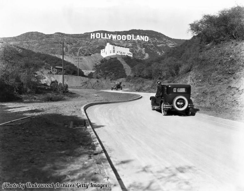 Widok na napis Hollywood, wcześniej była to reklama osiedla Hollywoodland.