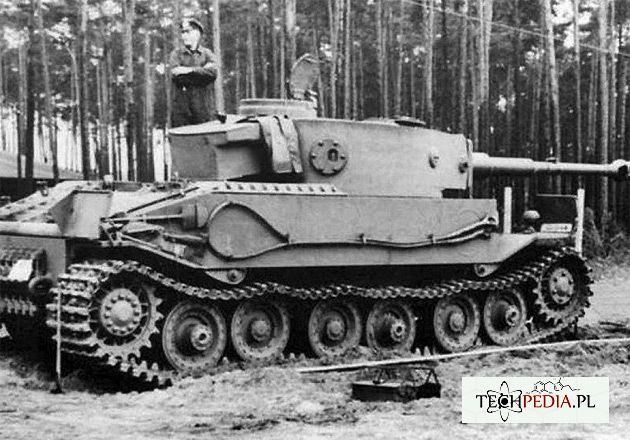 Panzerkampfwagen VI Tiger (P) - prototypowy czołg ciężki Tygrys zaprojektowany przez Ferdinanda Porsche.