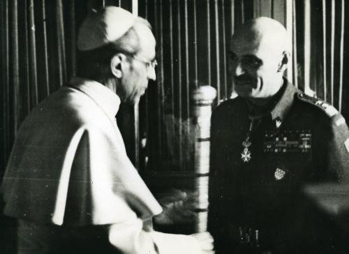 20 VI 1944 Ojciec Święty Pius XII przyjął na audiencji gen.Andersa i pogratulował Polakom zdobycia Monte Cassino