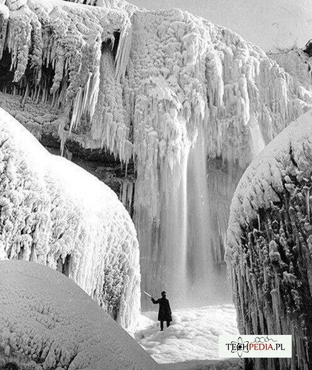 Zamarznięty wodospad Niagara