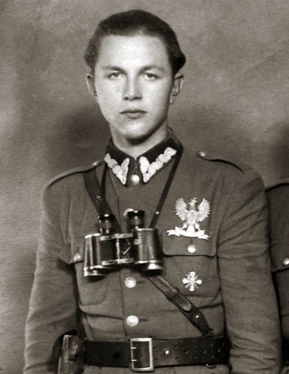 24 VI 1948 otoczony przez UB, granatem rozrywa się Król Kielecczyzny por.Tadeusz Zieliński Igła