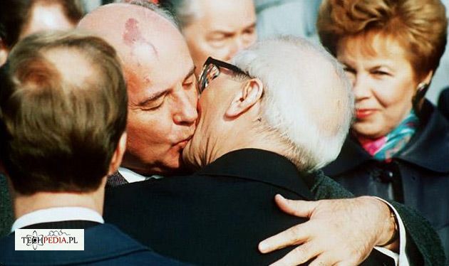 I sekretarz SED - Erich Honecker wita Michaiła Gorbaczowa (NRD).