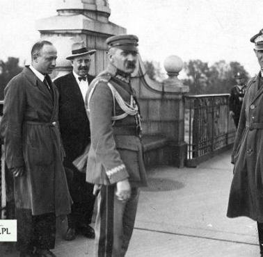 Przewrót majowy (1926) - Marszałek Józef Piłsudski i generał Gustaw Orlicz-Dreszer na Moście Poniatowskiego w Warszawie.