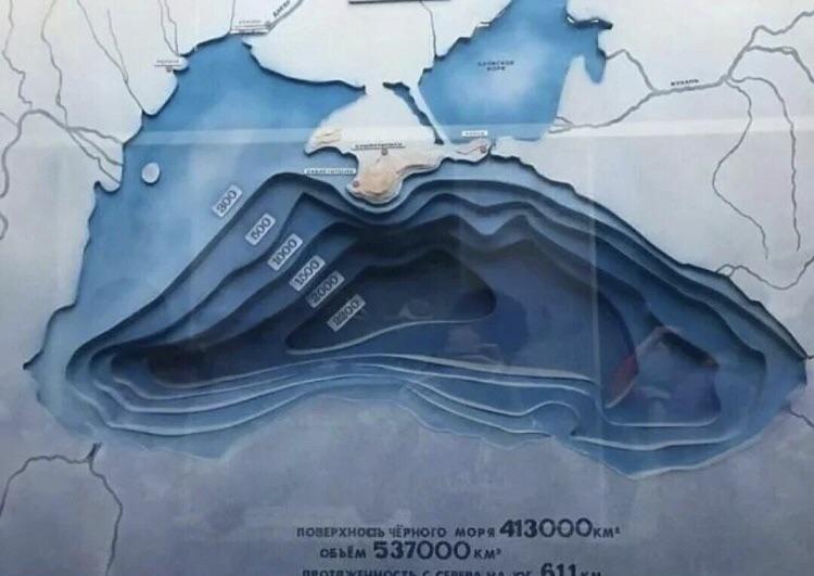 Reliefowa mapa Morza Czarnego z uwzględnieniem głębokości