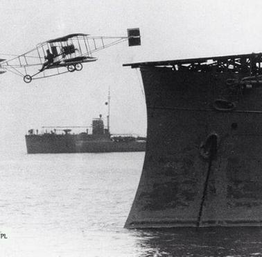Pierwszy start samolotu z pokładu okrętu wojennego.