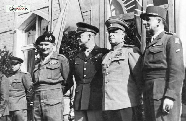 Dd lewej Bernard Law Montgomery, Dwight Eisenhower, Gieorgij Żukow, Jean de Lattre de Tassigny (Berlin).