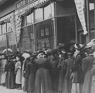 Pierwsze głosowanie kobiet w historii USA (Minneapolis).
