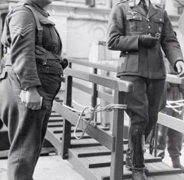 Wymiana jeńców - na zdjęciu niemiecki oficer Luftwaffe