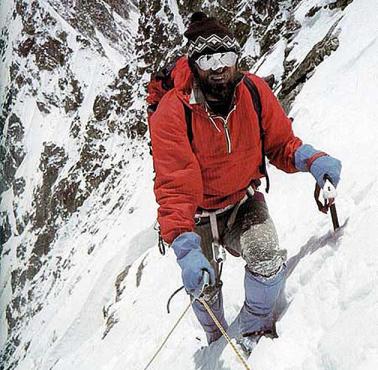 Ostatnie zdjęcie polskiego himalaisty Tadeusza Piotrowskiego na wysokości 7400 w drodze na szczyt K2.