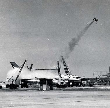 Test katapulty bombowca strategicznego Convair B-58 Hustler.