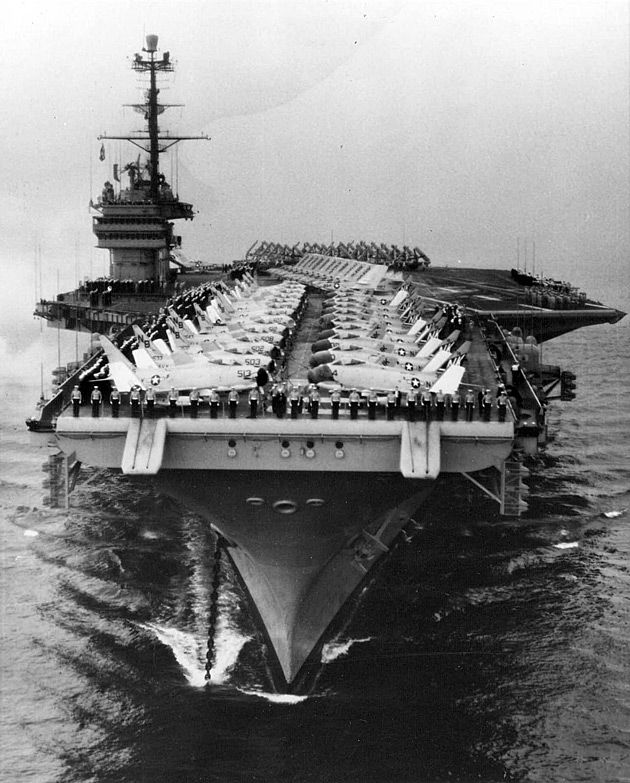 USS Ranger (CV-61) z wizytą w Rio de Janeiro (Brazylia).