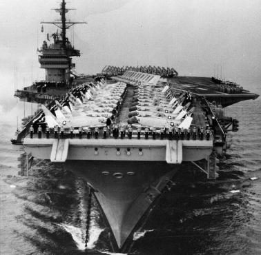 USS Ranger (CV-61) z wizytą w Rio de Janeiro (Brazylia).