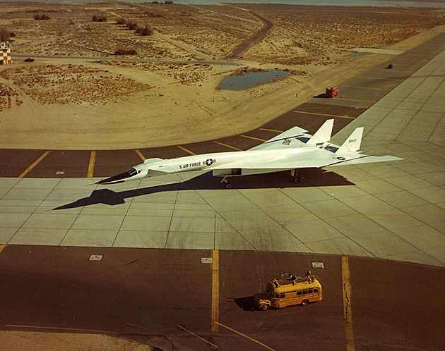 North American Aviation XB-70 Valkyrie - stratosferyczny bombowiec strategiczny