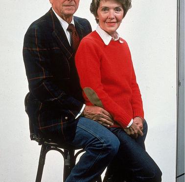 Jeden z najwybitniejszych amerykańskich prezydentów - Ronald Reagan i jego żona Nancy.