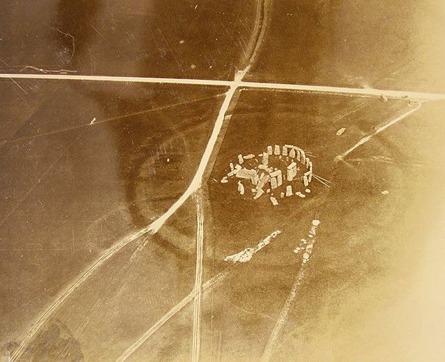 Pierwsze lotnicze zdjęcie Stonehenge (południowa Anglia).