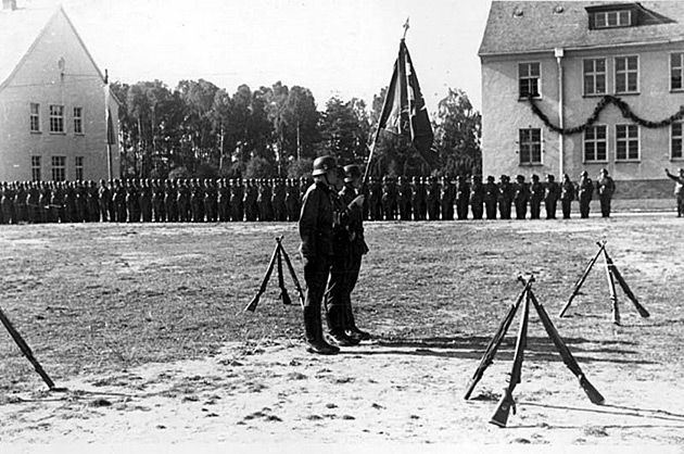 Ochotniczy Legion Norweski Waffen-SS podczas ćwiczeń.