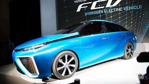 Toyota - concept car FCV (fuel cell vehicle)